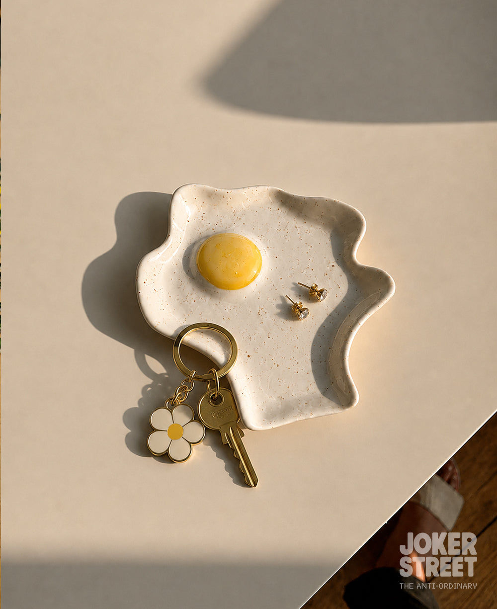 THE SUNNY SIDE TRAY