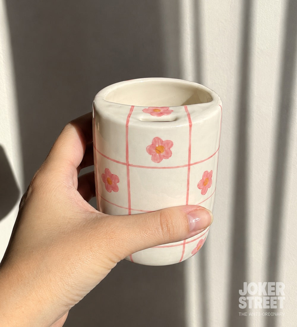 Daisy Check Sipper