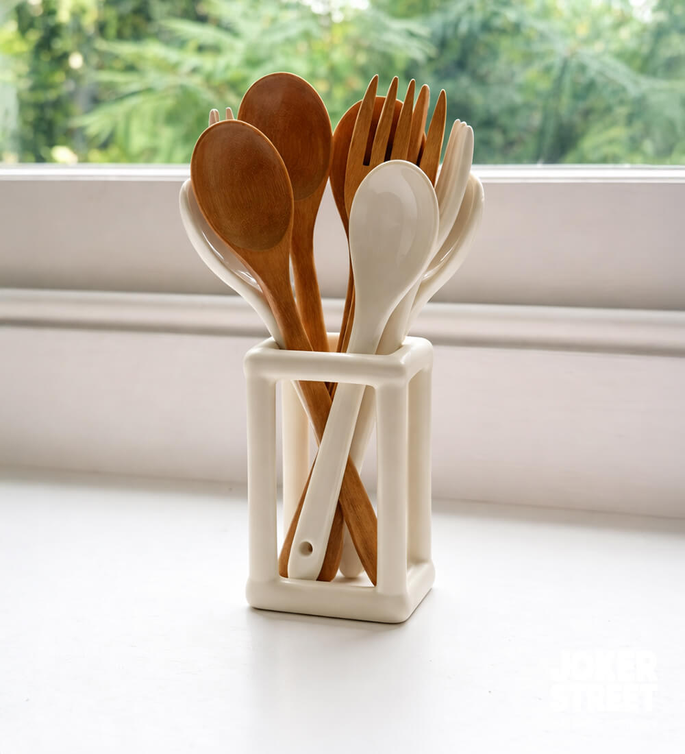 THE SCULPT HOLDER