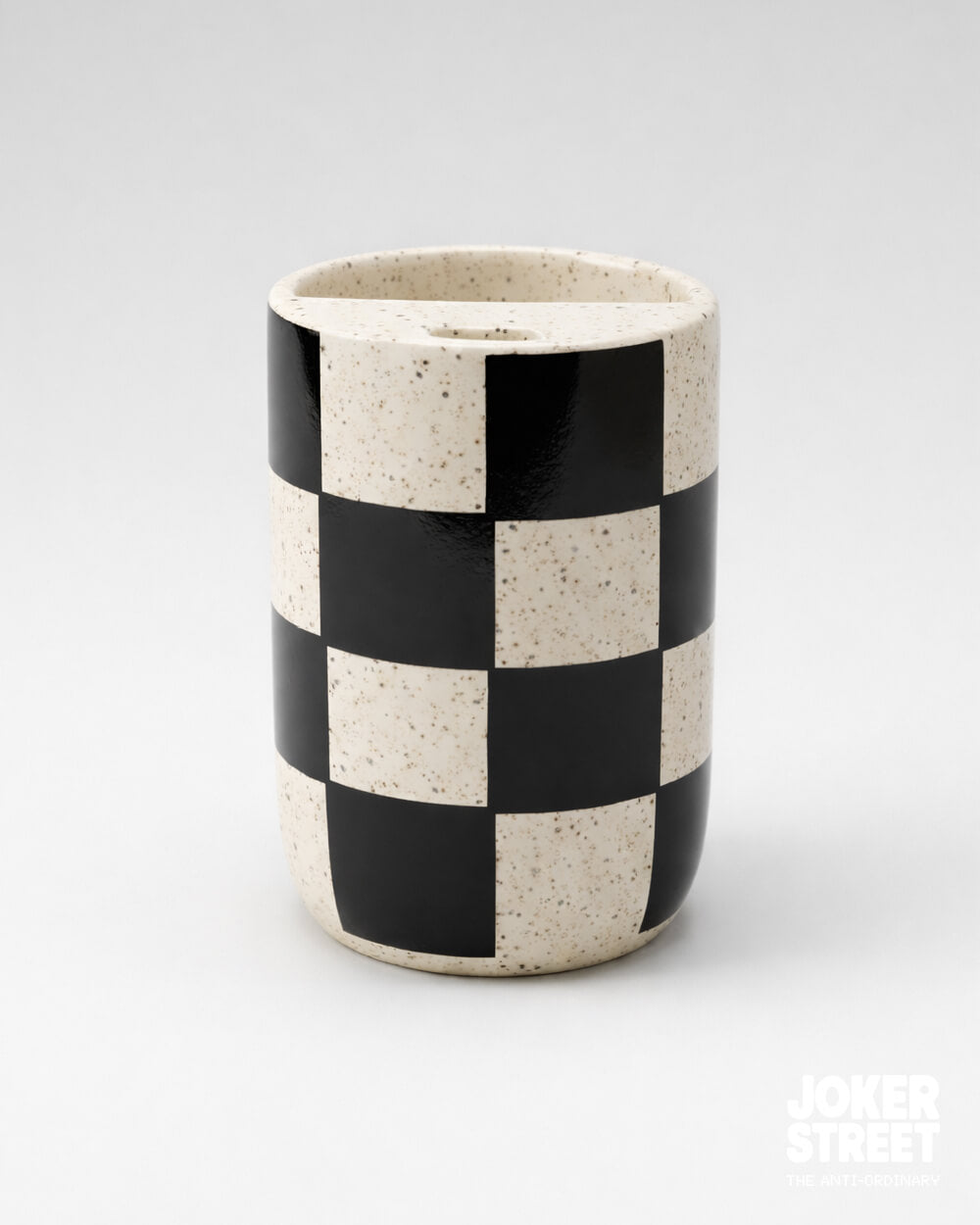 THE CHECKMATE SIPPER