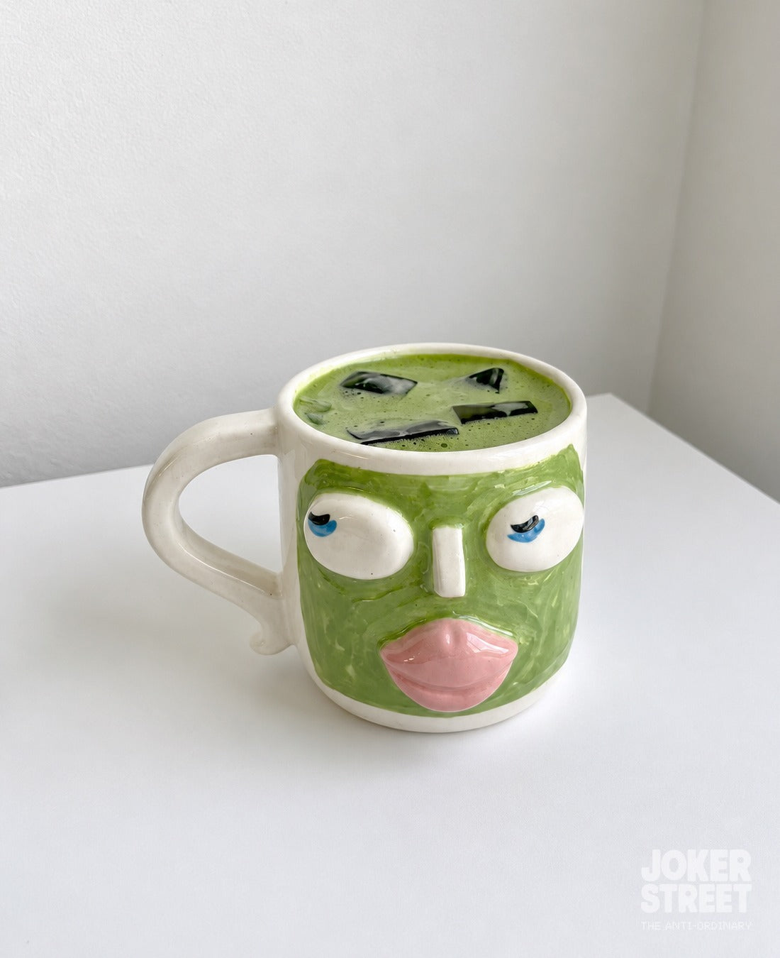 THE SIDE EYE MUG
